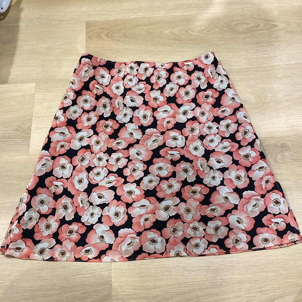 New York & Company Black Skirt with Pink Floral Design Size Medium